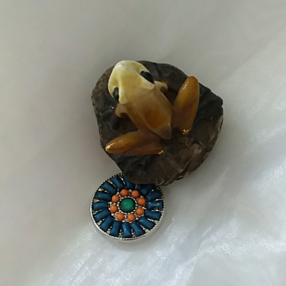 Ginger snap charm for ring